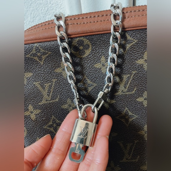 Authentic Louis Vuitton Silver Padlock Lock & Key - Picture 14 of 15